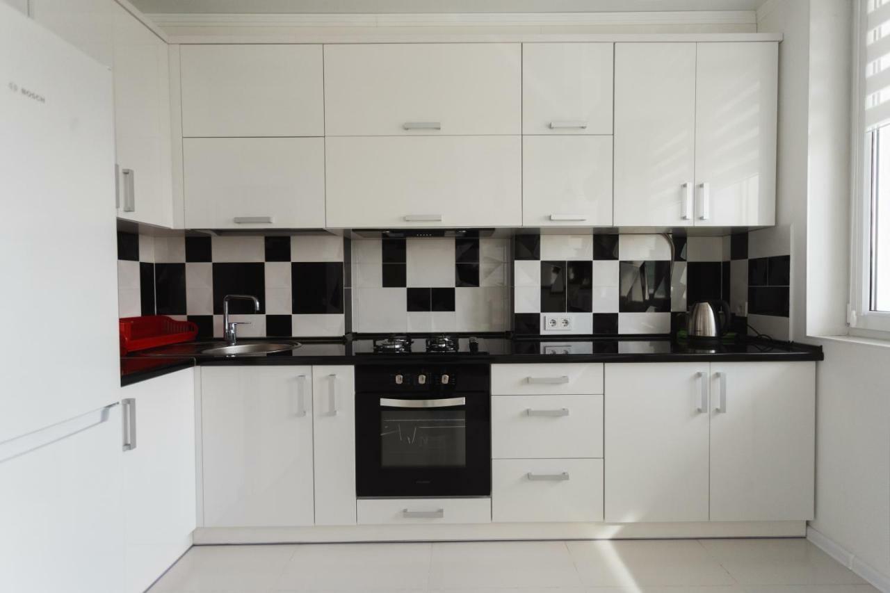 Апартаменты Вероника Kamianets-Podilsky Extérieur photo