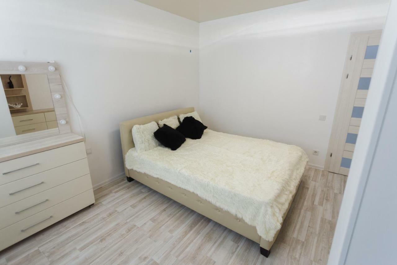 Апартаменты Вероника Kamianets-Podilsky Extérieur photo